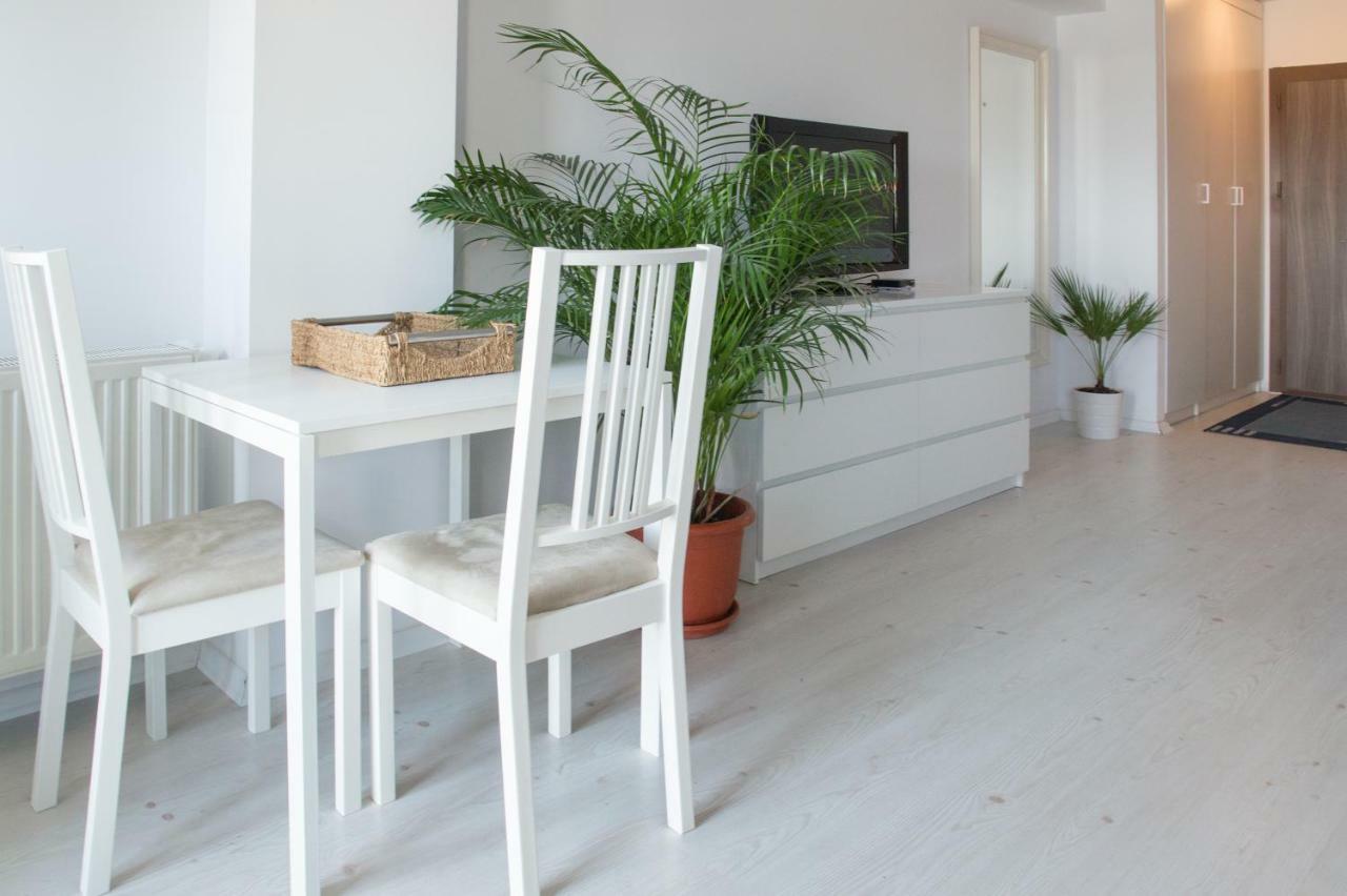 Airport Residence - 5 Mins From Airport Otopeni Exterior foto